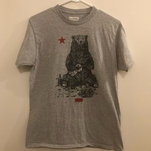 Levi’s Grey T-shirt with Bear